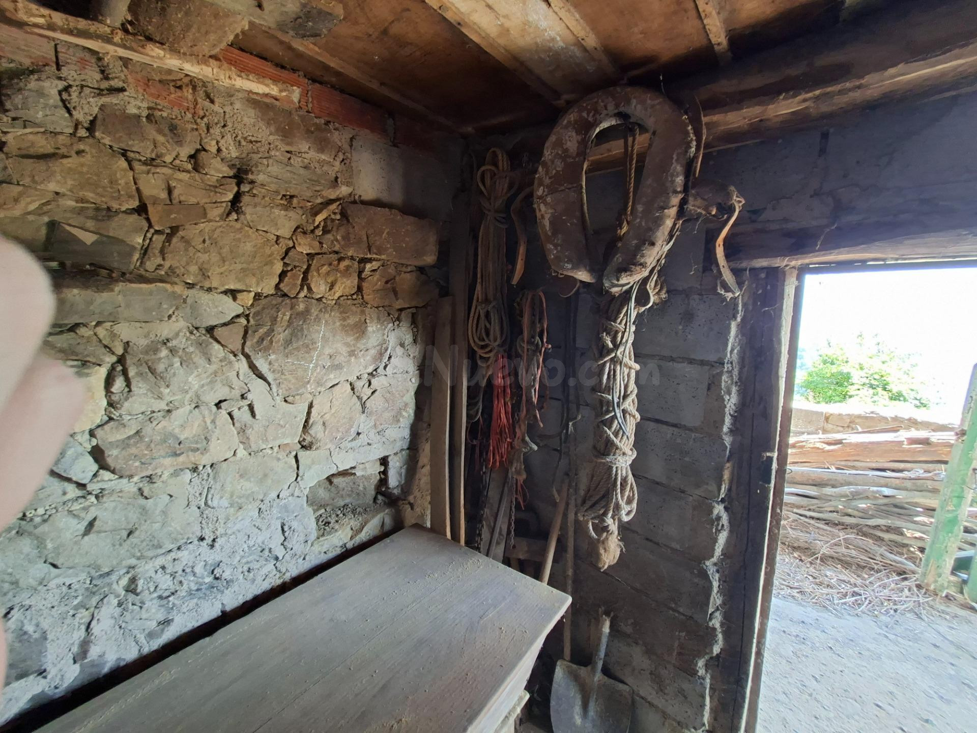 Casa de Piedra para rehabilitar | Quirós - foto 3