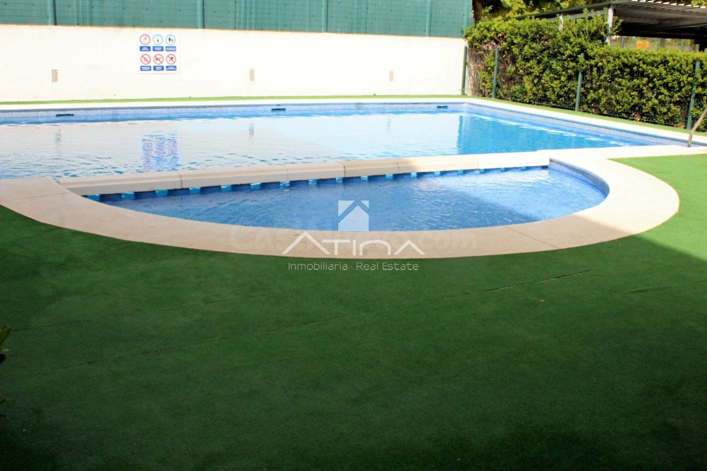 Precioso apartamento rodeado de zonas verdes situado en la playa de Daimús,