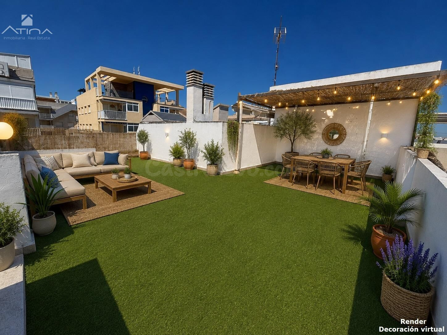 Ático dúplex, situado en la zona centro de la playa de Daimús y a solo 150 metros del mar