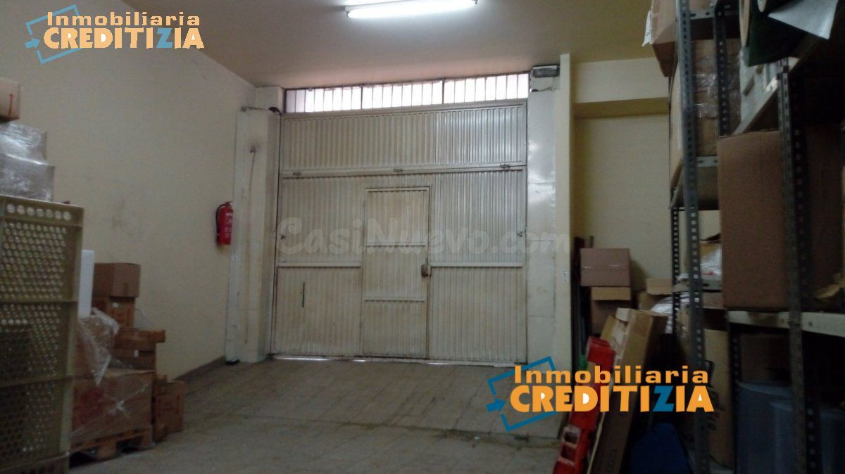 LOCAL DE 250M CON ENTRADA PARA CAMIONES