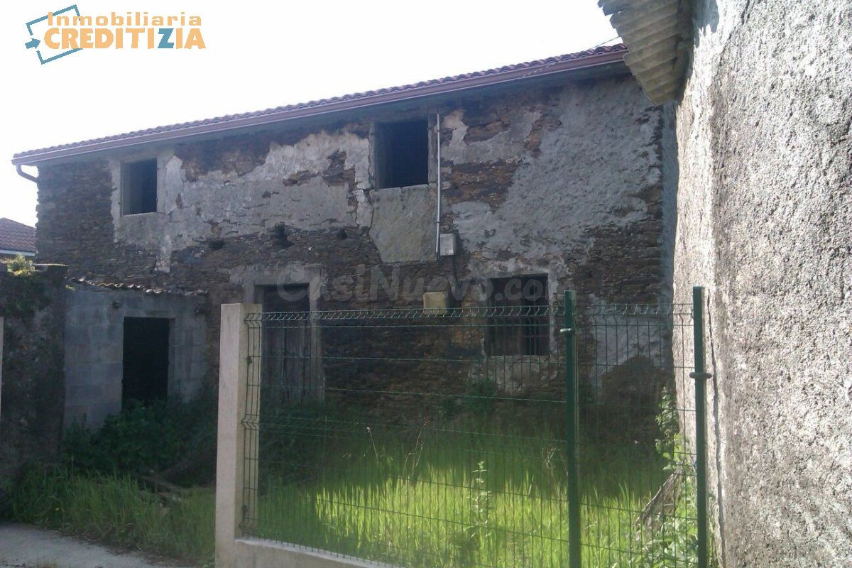 CASA  DE PIEDRA CON FINCA Y HORREO - foto 4