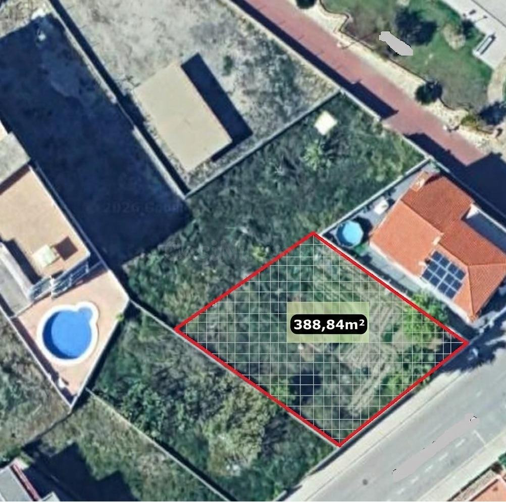 Parcela en playa Miramar a 150m del mar con orientación sur: ubicación exclusiva para su vivienda ideal.
