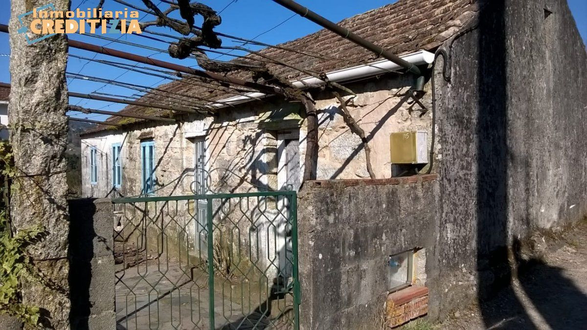 CASA CON TERRRENO
