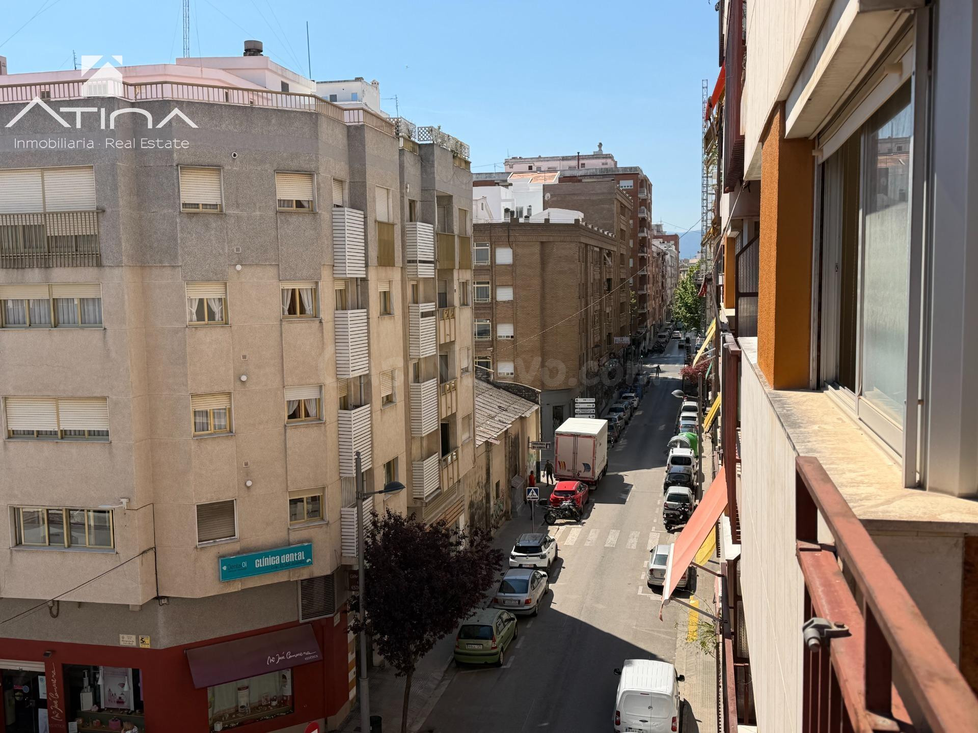 Piso reformado situado en los alrededores del centro de Gandía junto al Paseo Germanías y listo para entrar a vivir