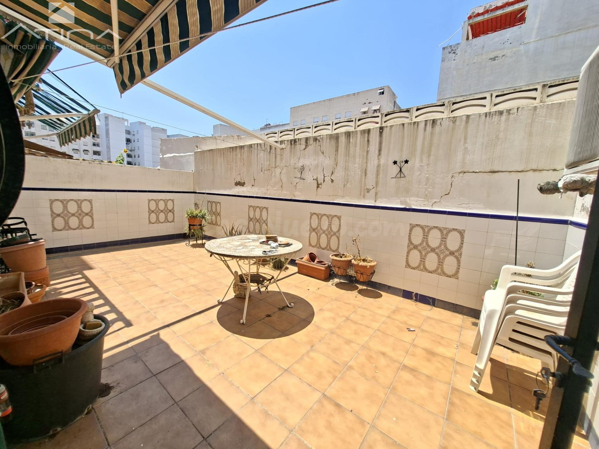 Piso en venta en Gandía con terraza, ascensor, trastero y a  - foto 2