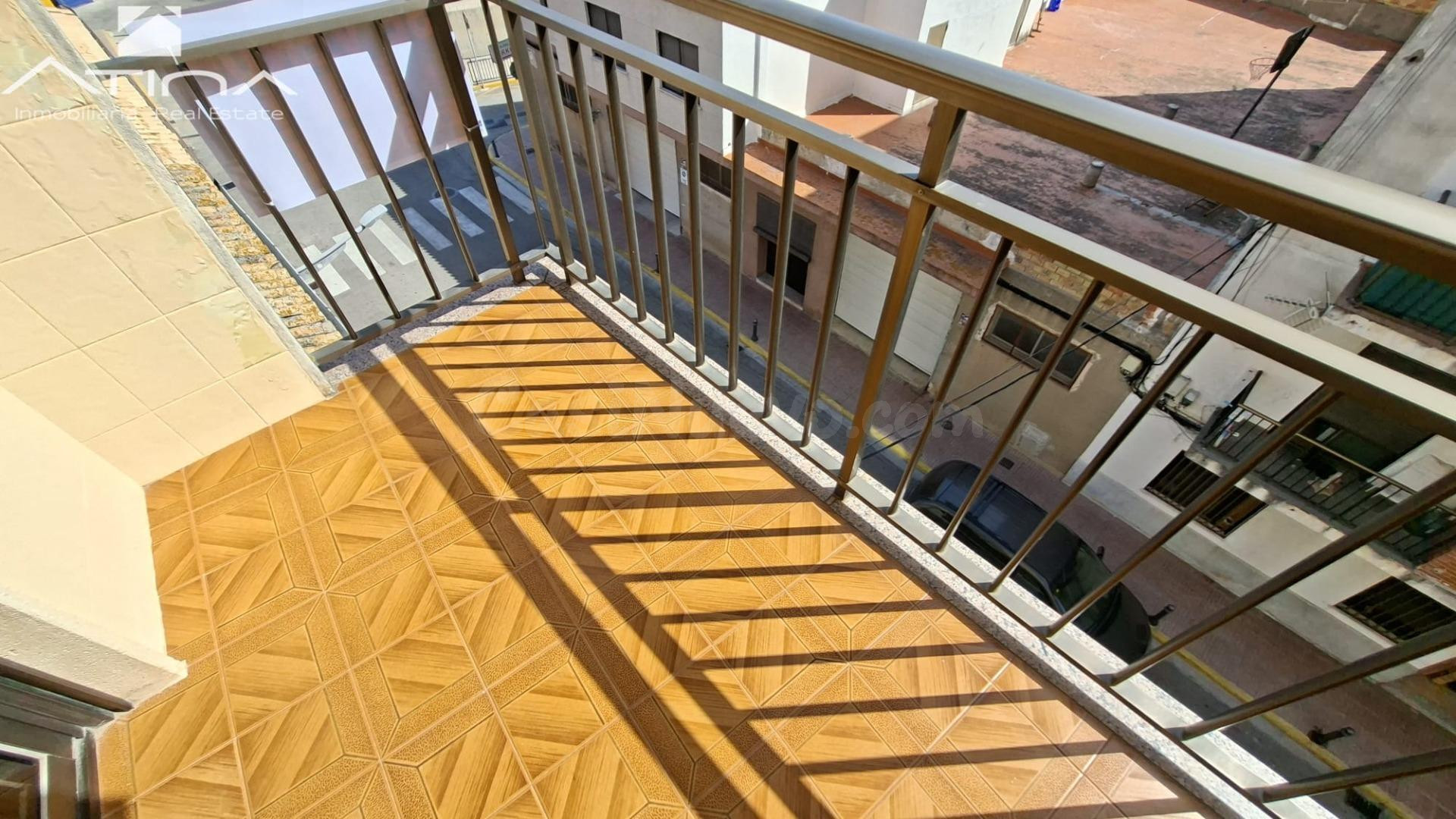 Piso en venta en Piles pueblo de 3 habitaciones con aire aco - foto 4