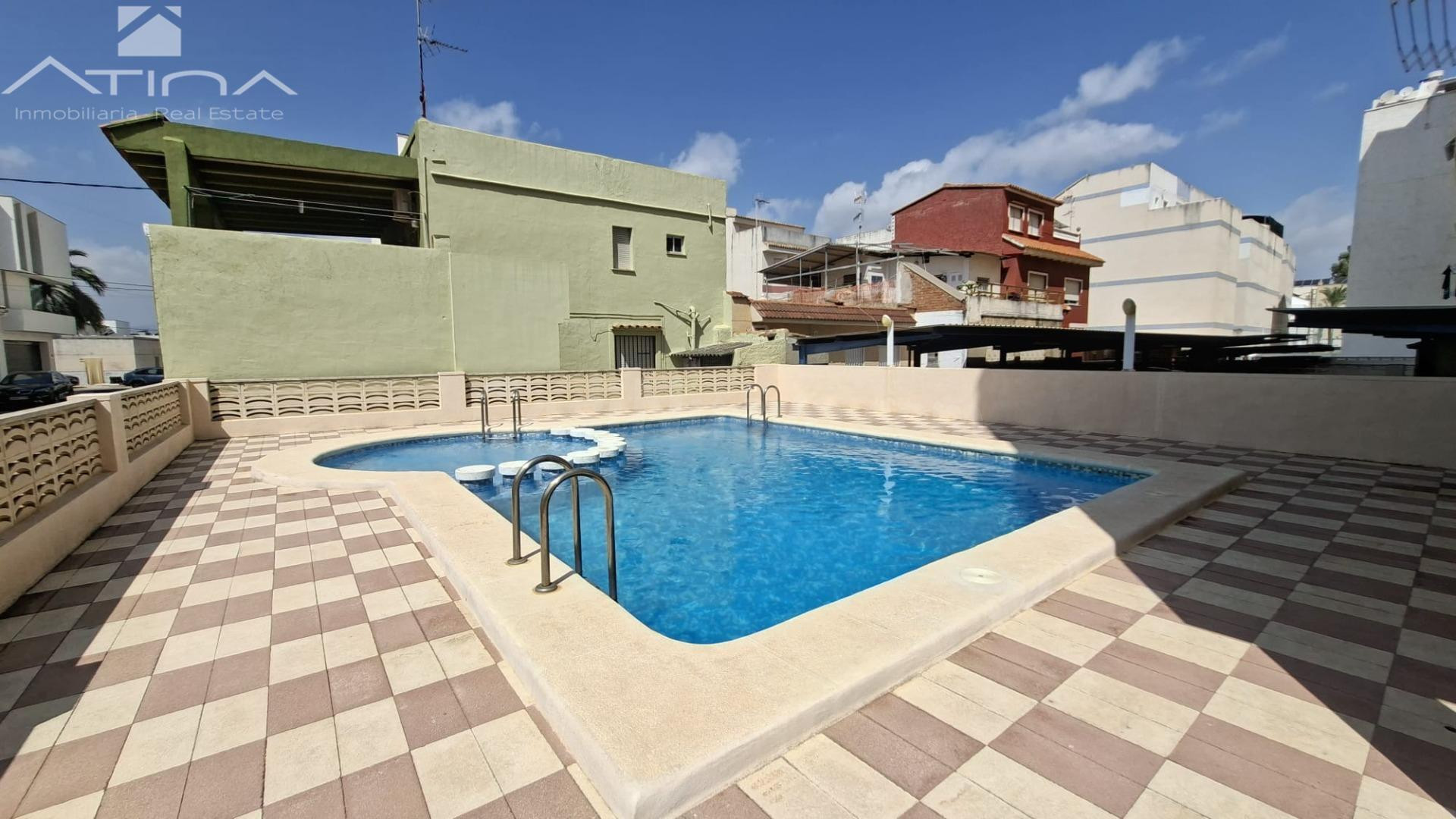 Apartamento en venta en Playa de Daimús con piscina, garaje  - foto 3
