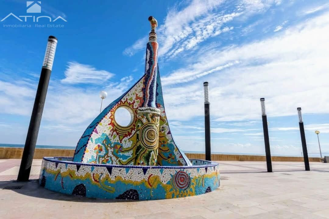 Parcela urbanística en venta en la Playa de Daimús de 1.073  - foto 4