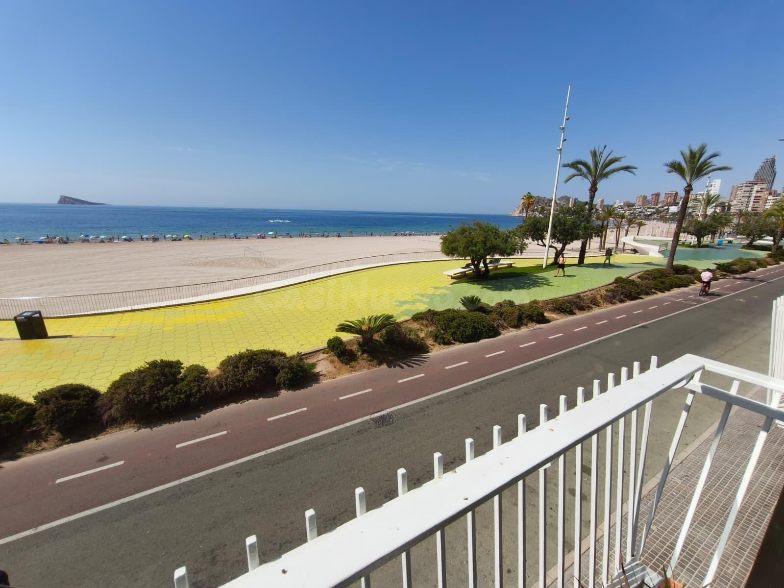 ¡Oportunidad Única! Piso en Playa de Poniente, Benidorm por solo €447.000