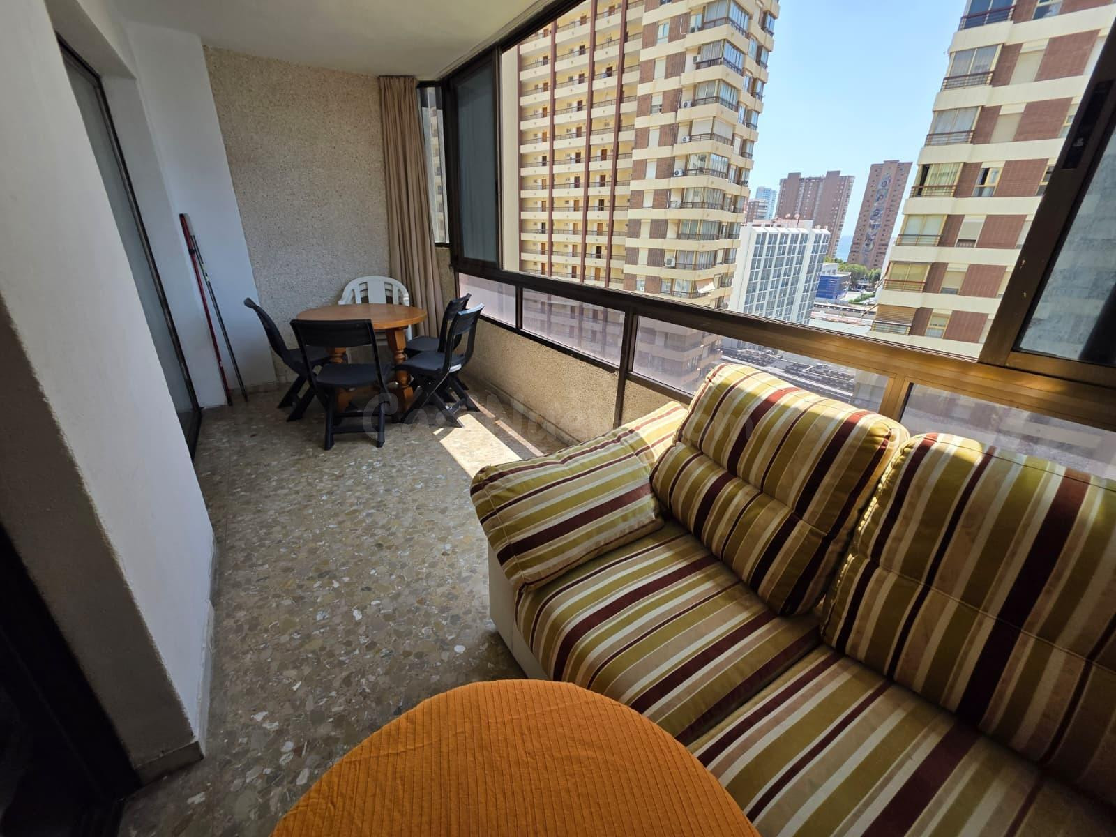 Encantador Piso en el Corazón de Rincon de Loix, Benidorm por solo €198,000