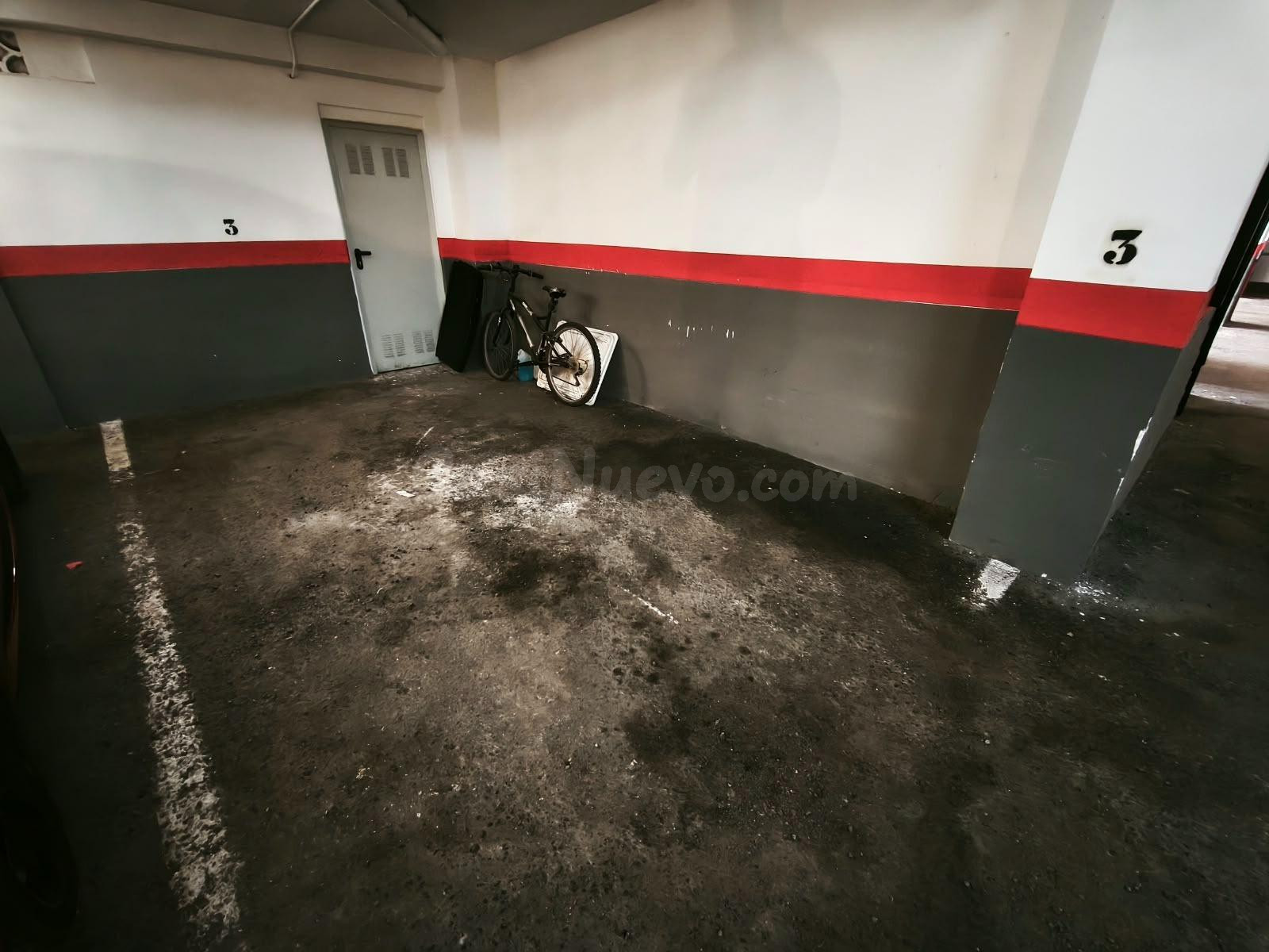 ¡Oportunidad Única! Plaza de Garaje con Trastero en Alicante - Campoamor
