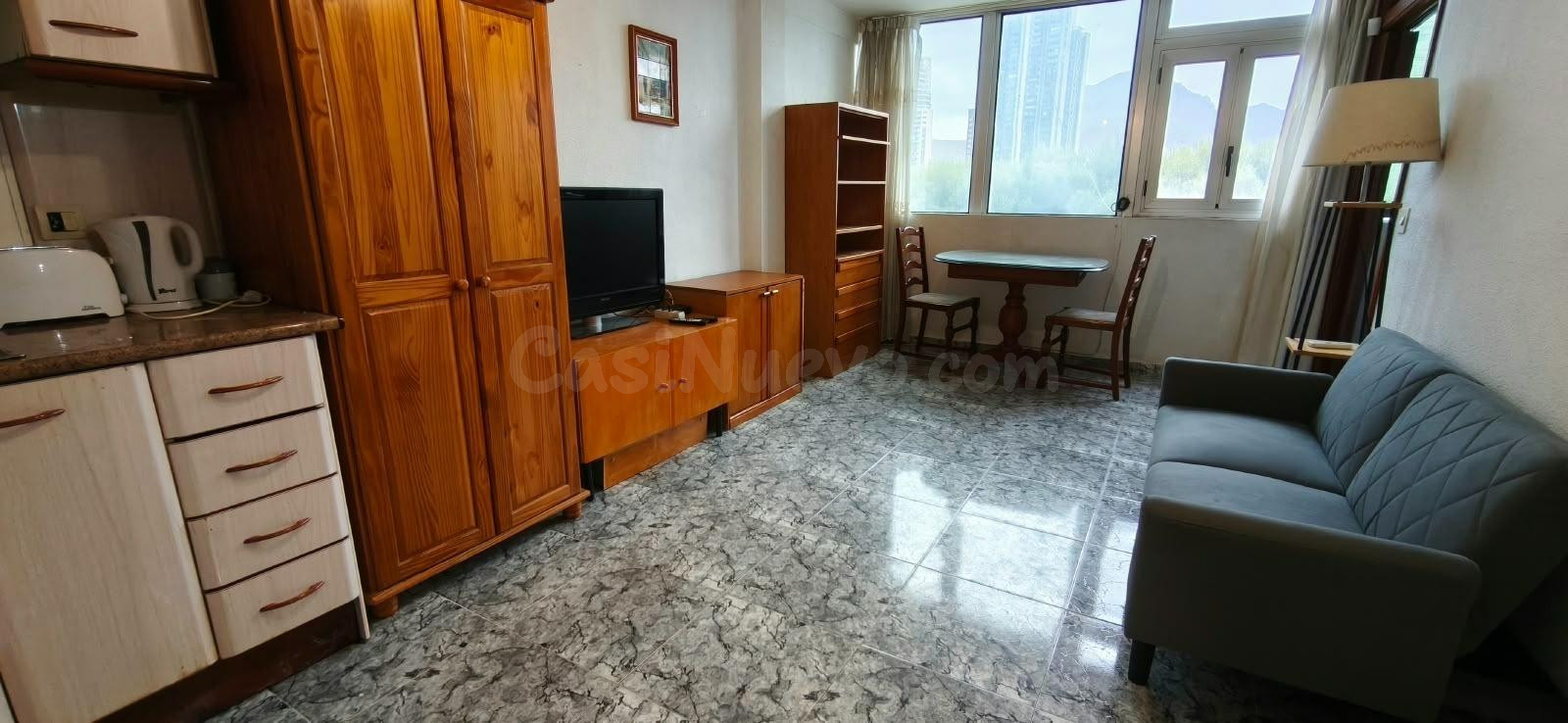 Acogedor Piso en Benidorm: Ideal para Parejas o Inversores