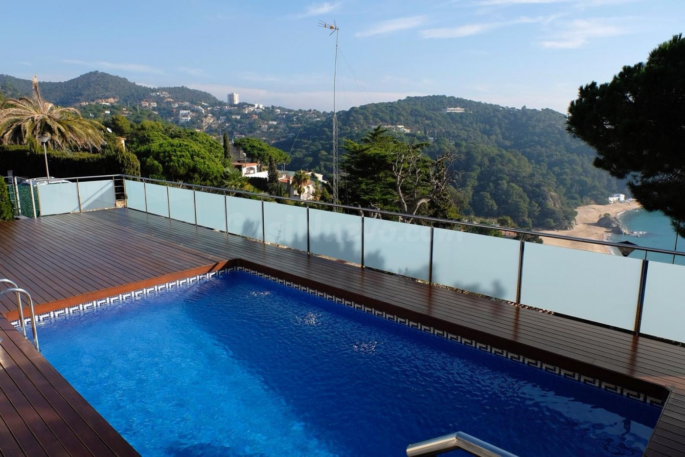 Vivienda de lujo en primera línea.