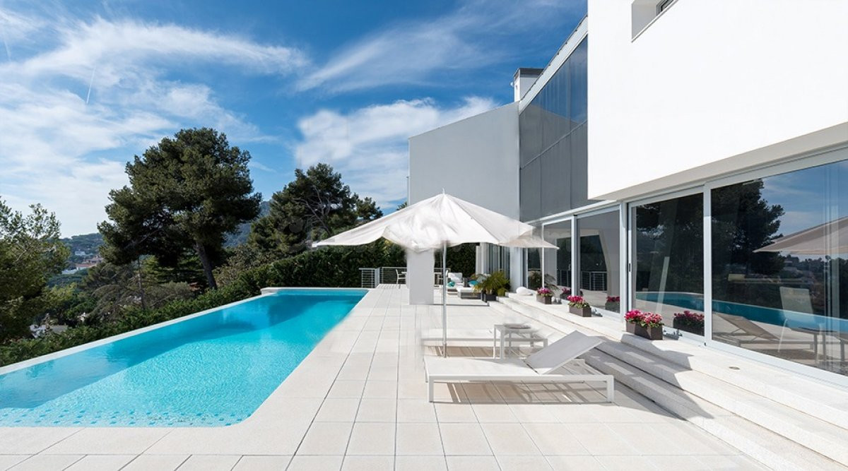 Exclusiva villa en el sector privado de la Cala Sant Frances - foto 4