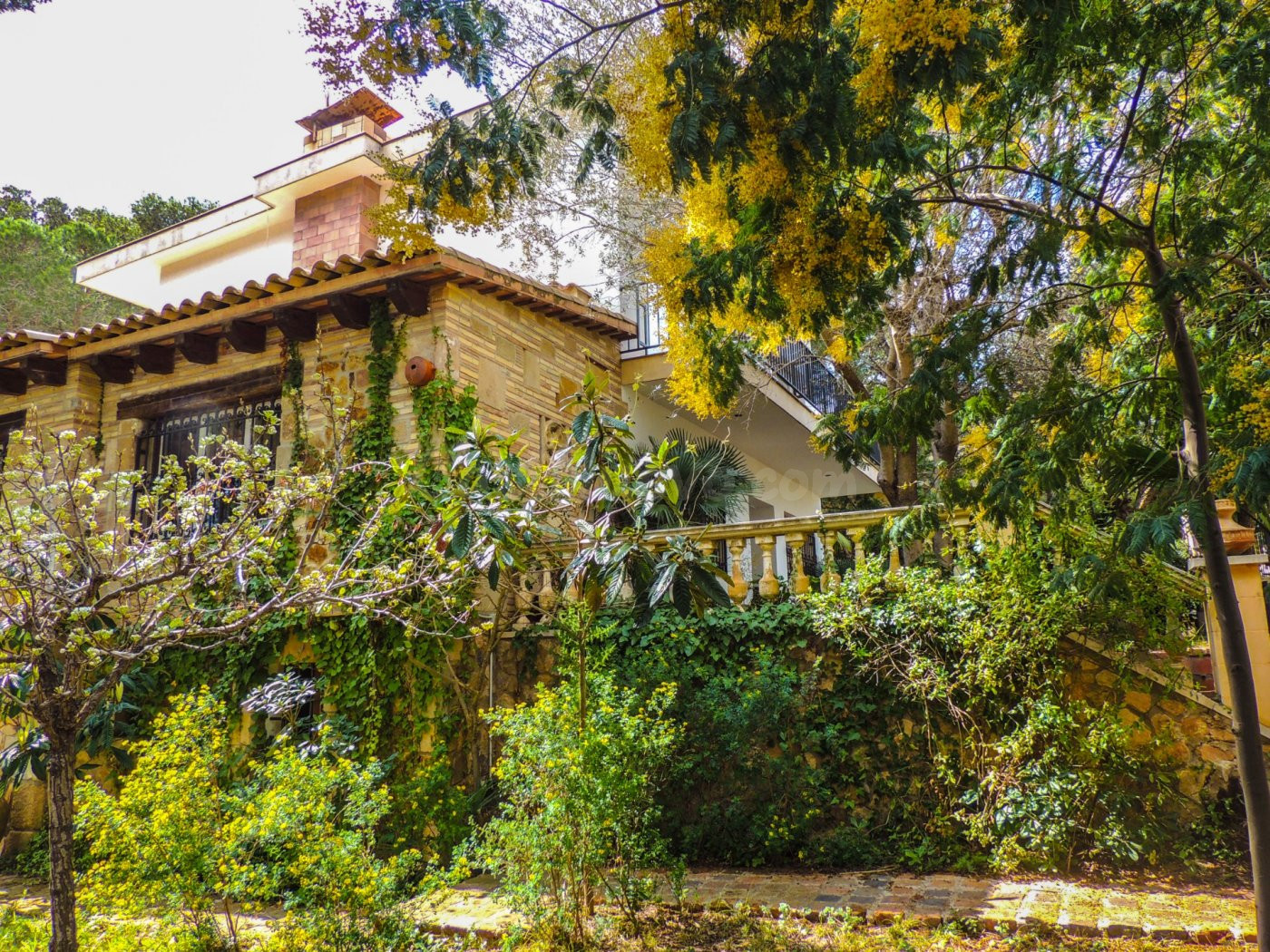Villa con licencia turística en la urbanización La Montgoda.