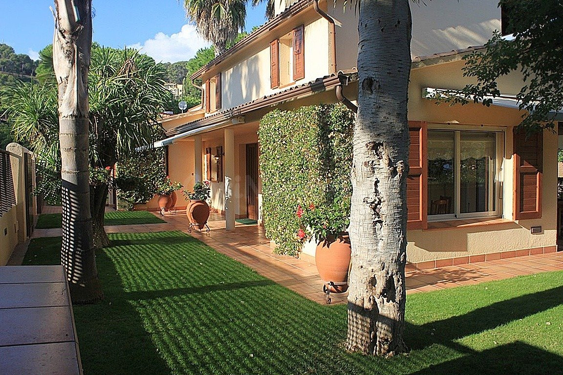 Villa en VENTA en la urbanización Cala Sant Francesc - foto 2