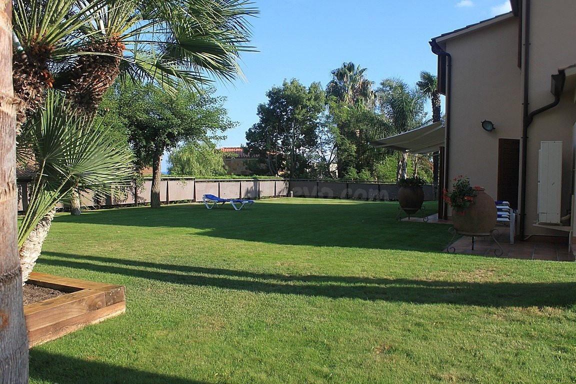 Villa en VENTA en la urbanización Cala Sant Francesc - foto 4