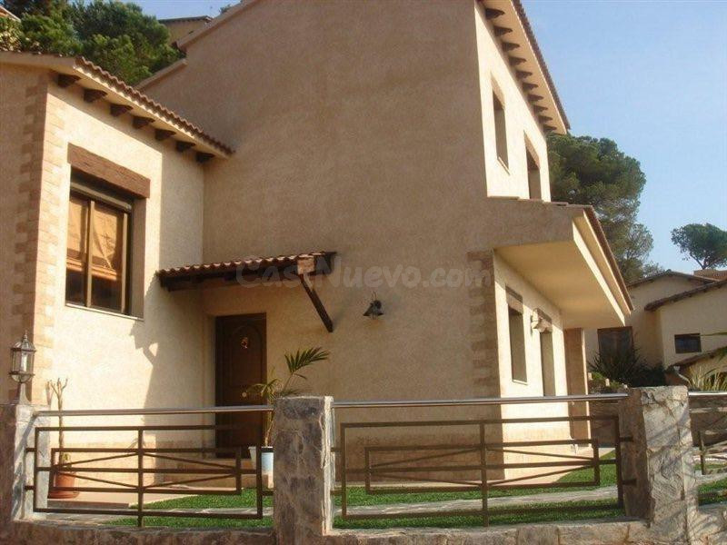 Excelente casa en la urbanización La Riviera
