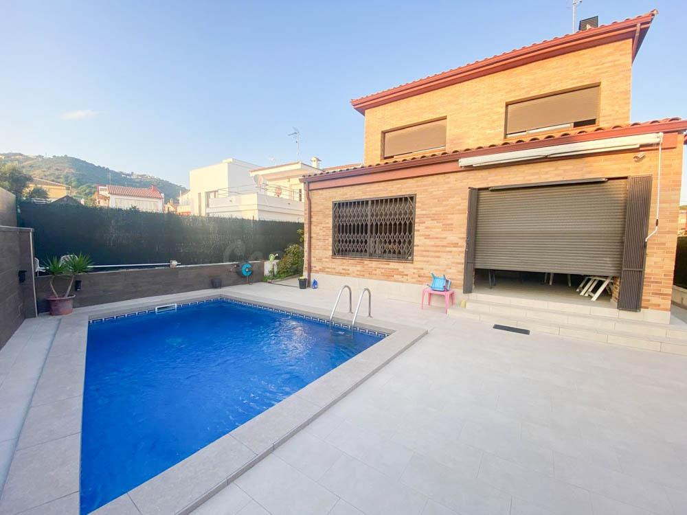 Fantastica casa con ascensor y piscina cerca de todos los se