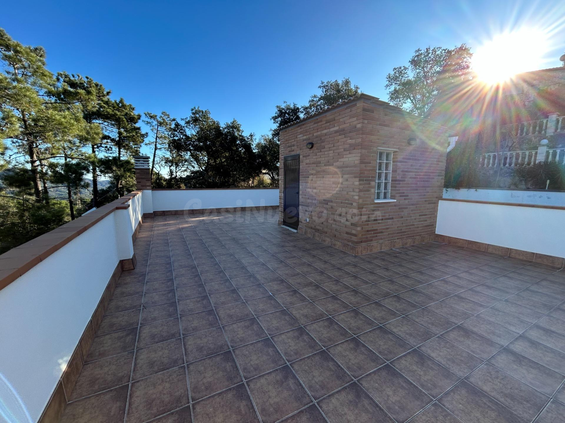 Espaciosa casa con impresionantes vistas a la montaña - foto 2