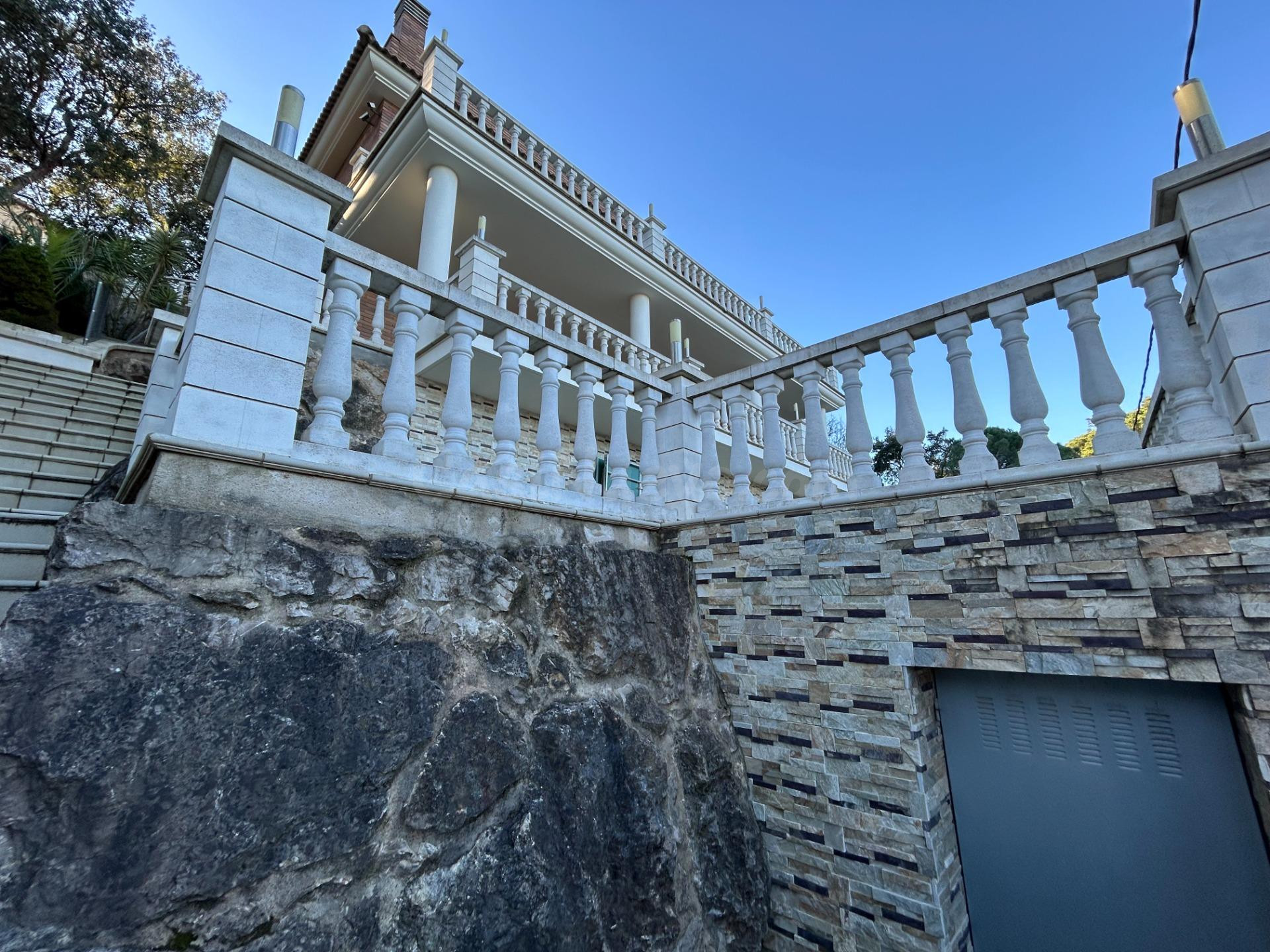 Espaciosa casa con impresionantes vistas a la montaña - foto 3