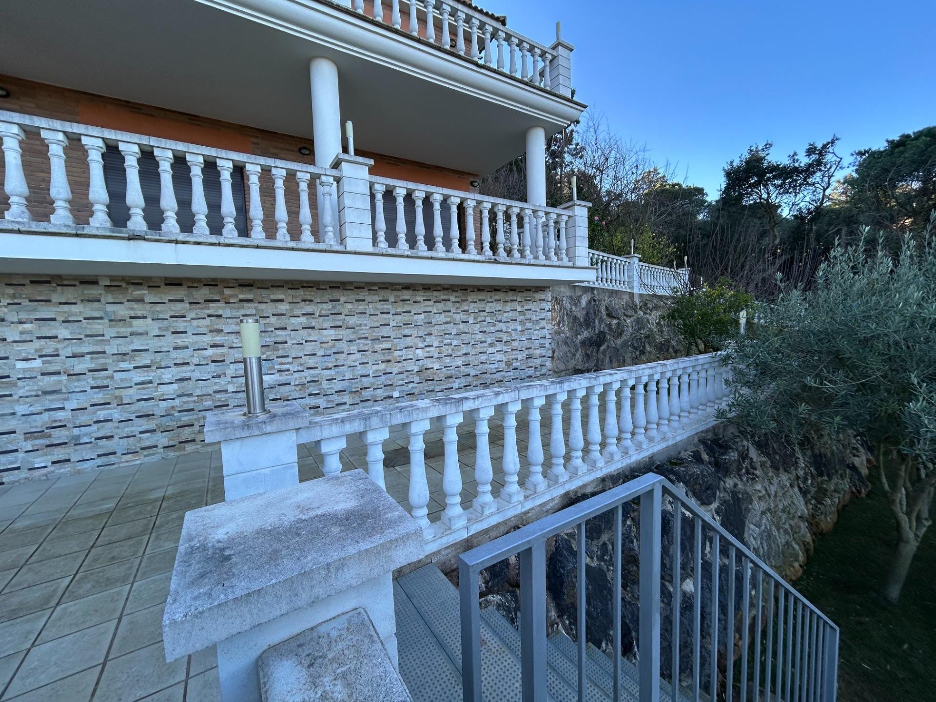 Espaciosa casa con impresionantes vistas a la montaña - foto 5