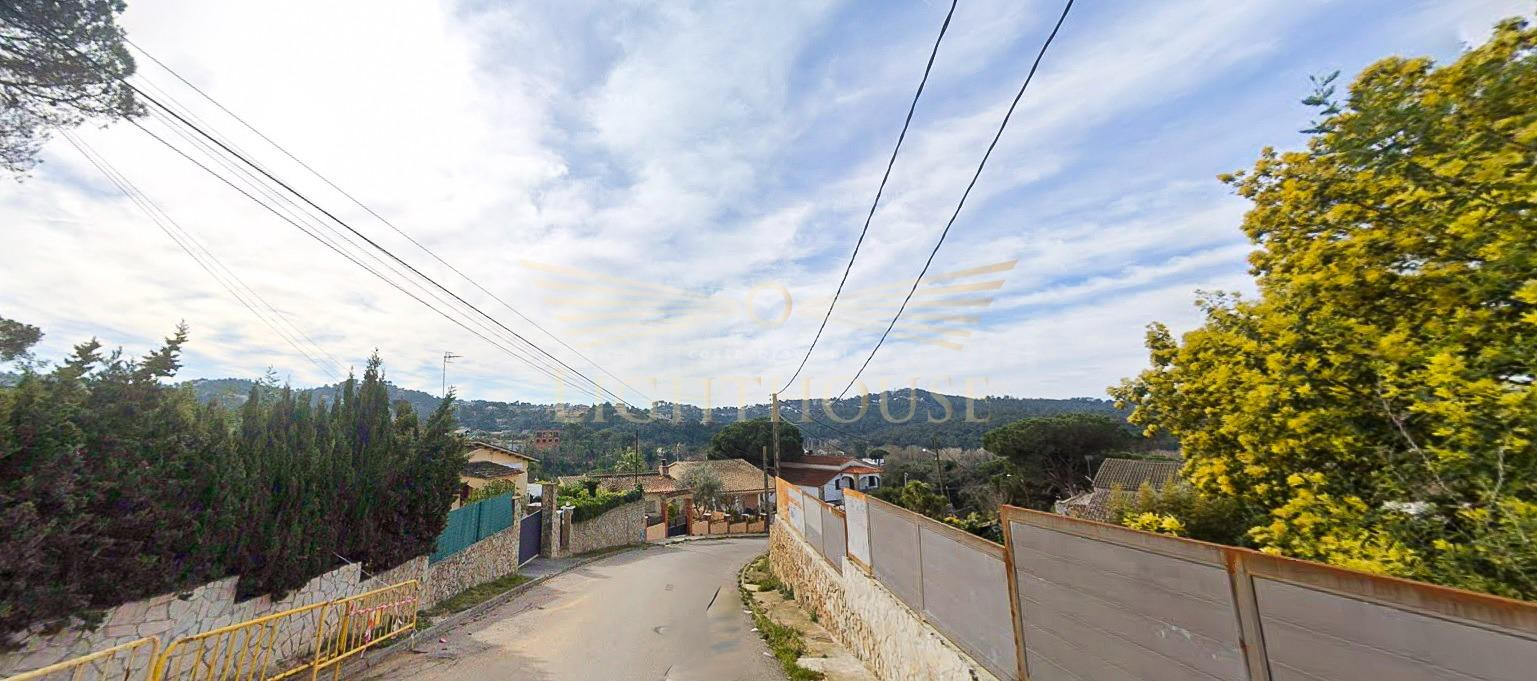 Parcela en una urbanización tranquila. - foto 4
