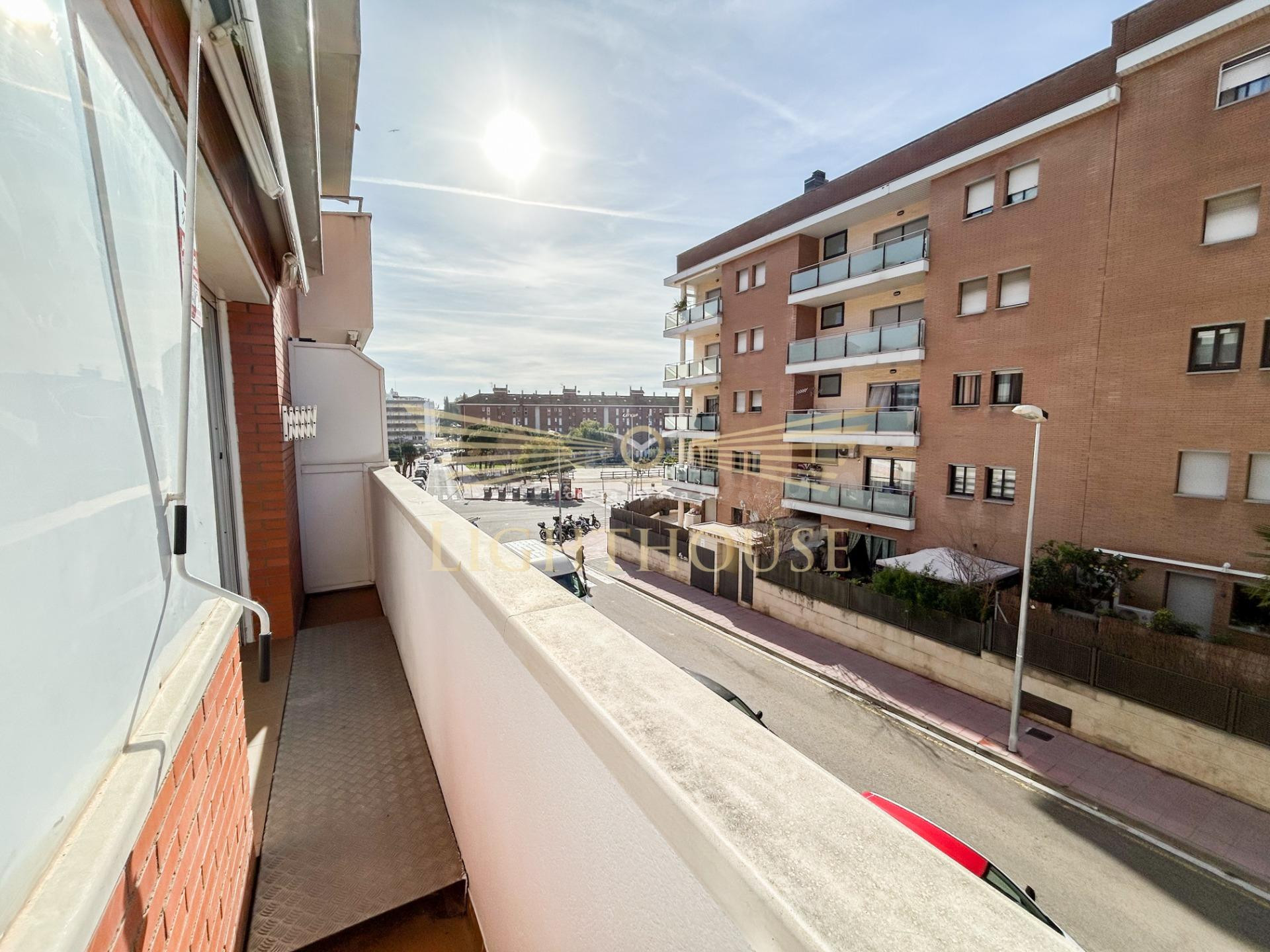 Luminoso apartamento dúplex con piscina en Fenals, Lloret de - foto 5
