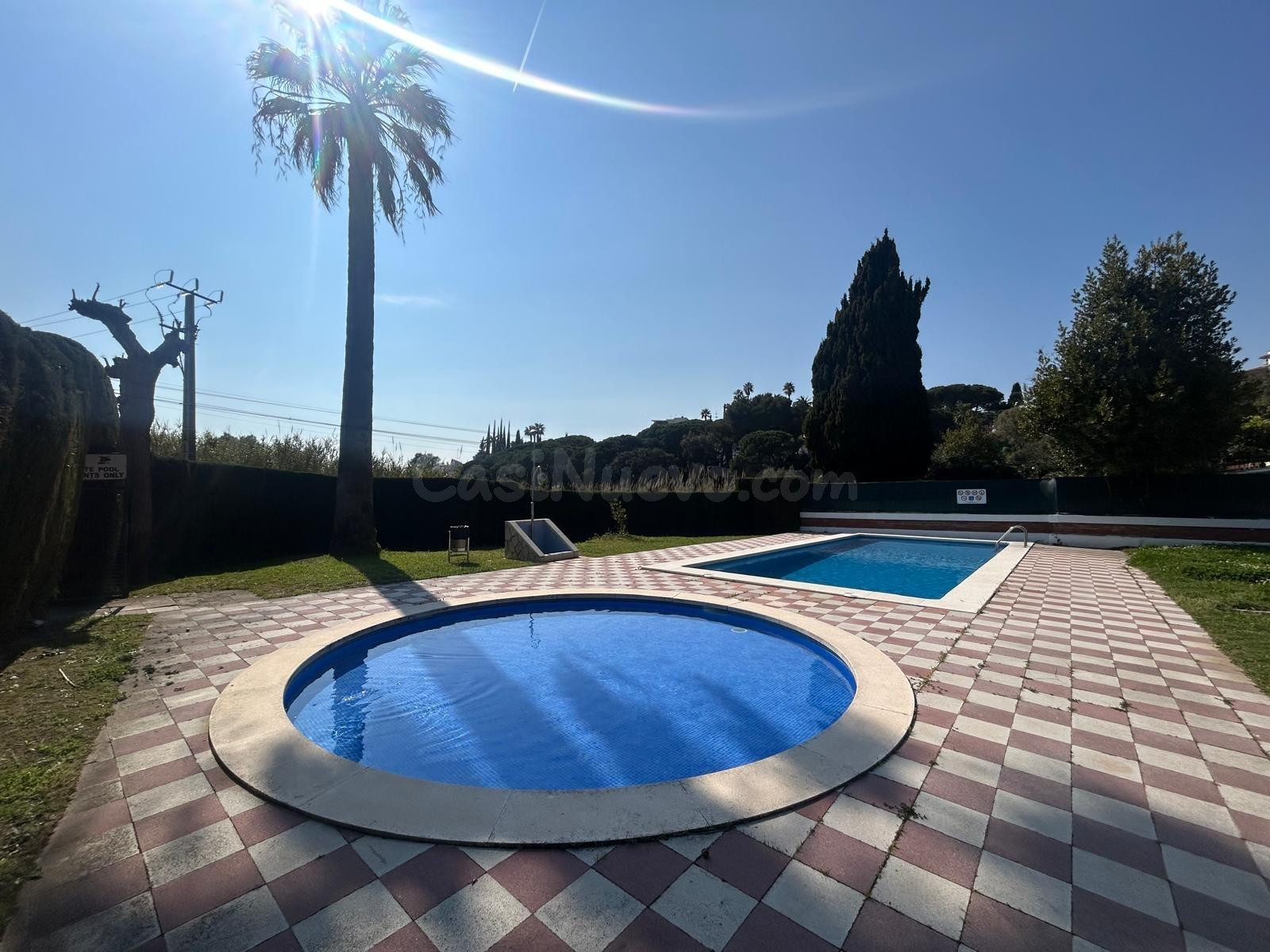 Bonita casa adosada en venta en la urbanización Els Llorers, Lloret de Mar