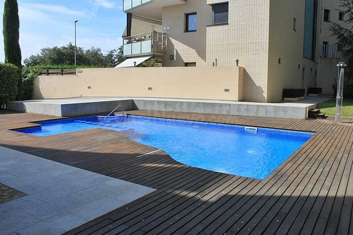 Planta baja con licencia turística y gran terraza privada en Santa Clotilde, Lloret de Mar