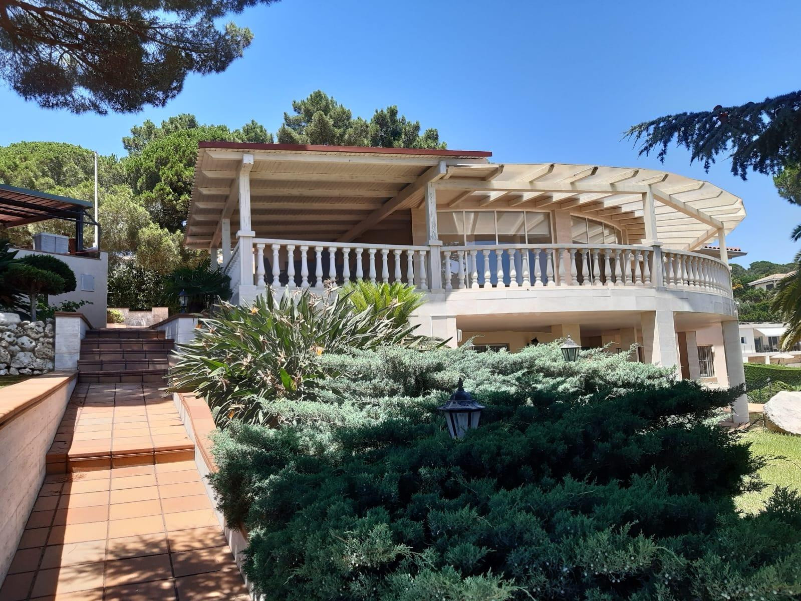 Casa exclusiva con espectaculares vistas al mar