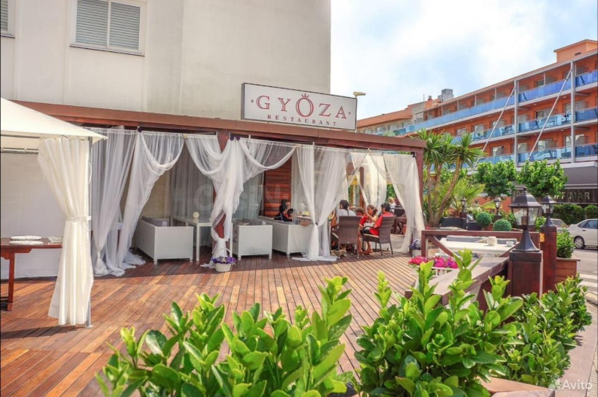 Restaurante en funcionamiento a 120 metros de la playa de Fenals
