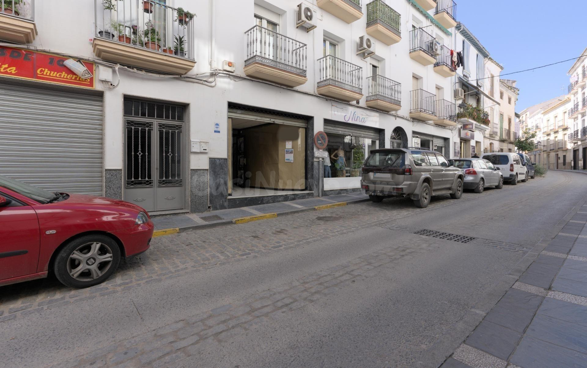 ¡Oportunidad Única! Espacio Comercial en el Corazón de Monte
