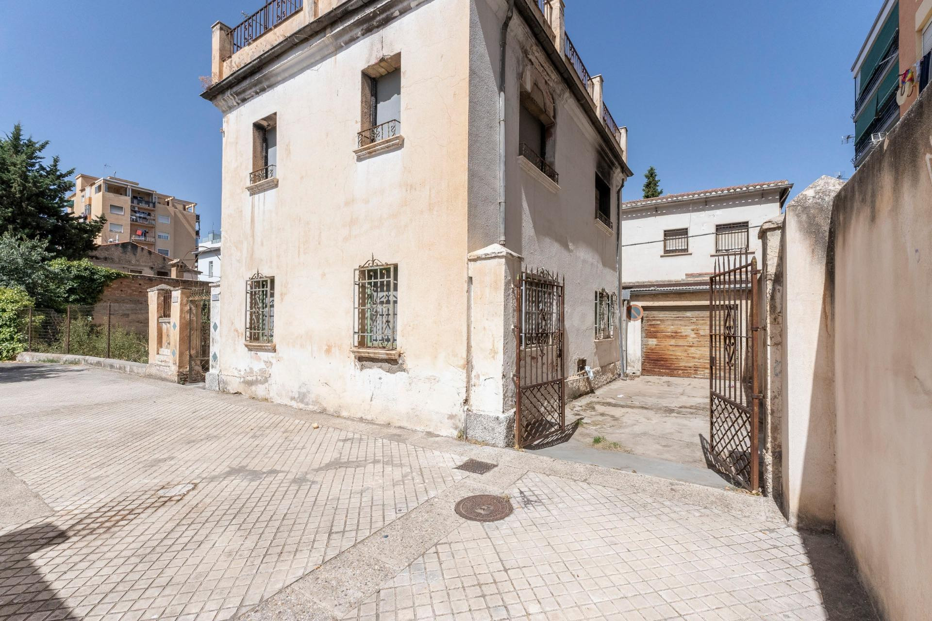 !!ESPECTACULAR PARCELA 612m CON VIVIENDA JUNTO LA HÍPICA!!