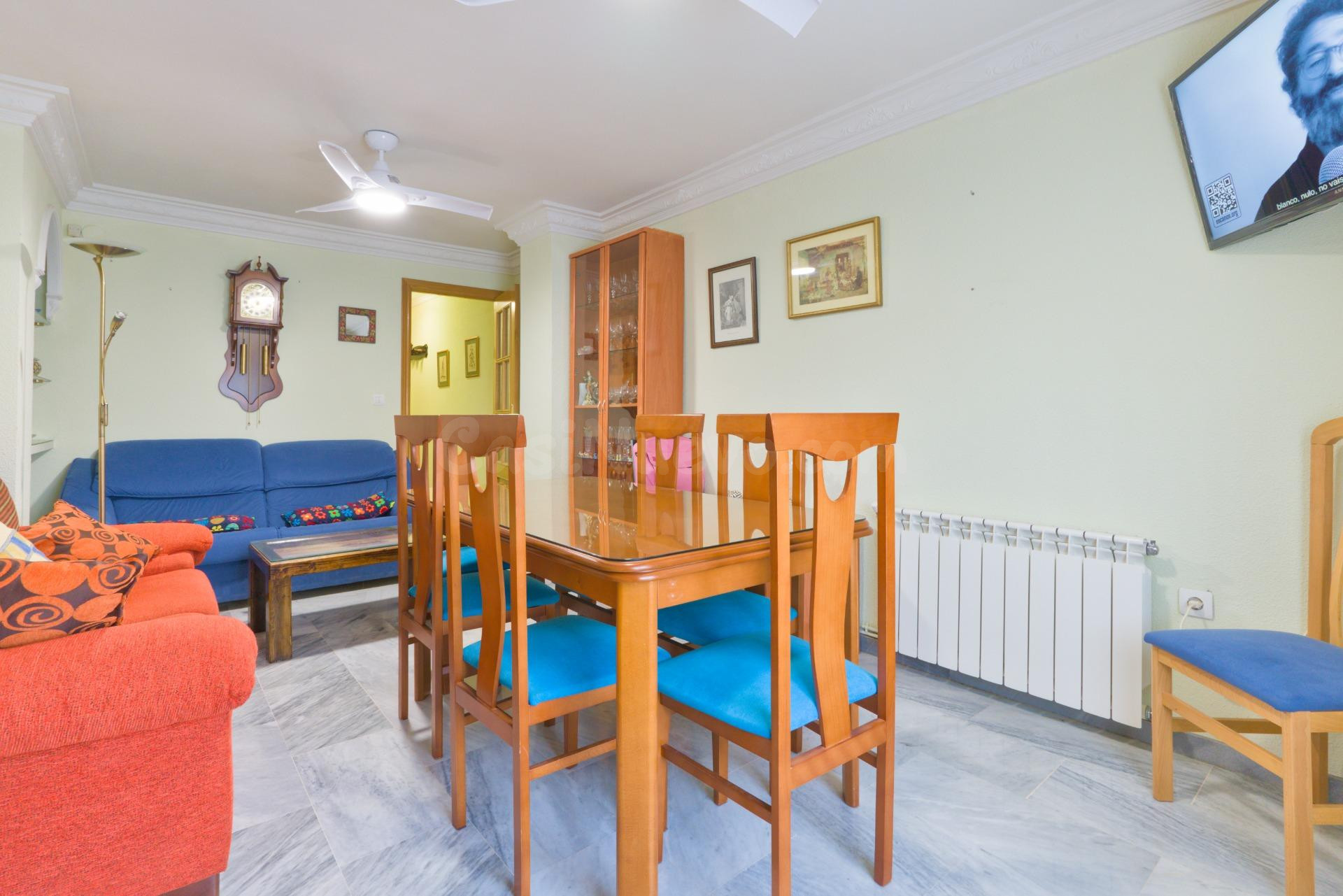 Acogedor Piso de 3 Dormitorios en La Zubia con Gran Patio - foto 3