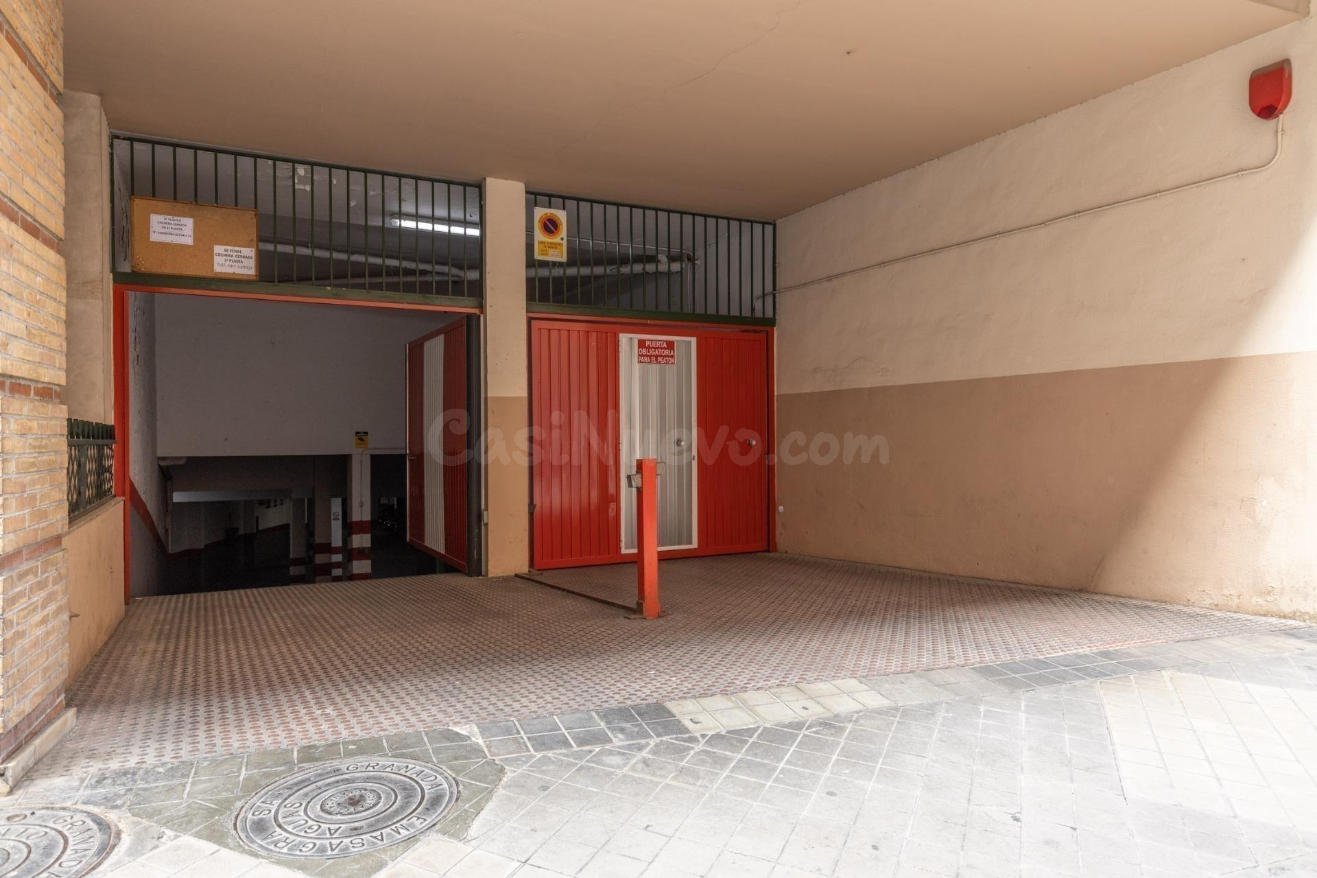 Alquiler plaza de garaje junto calle Alhamar