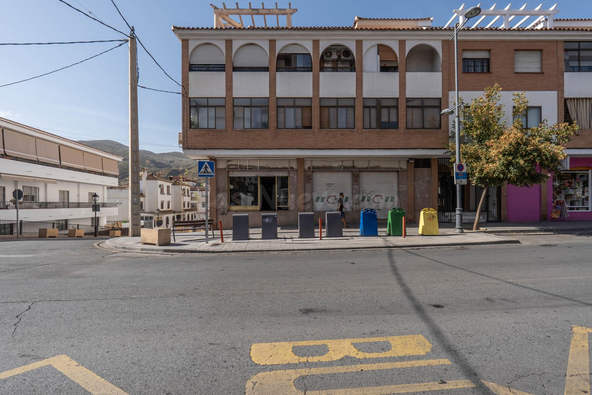 Local comercial 253m² en venta - Vega de granada zona sur