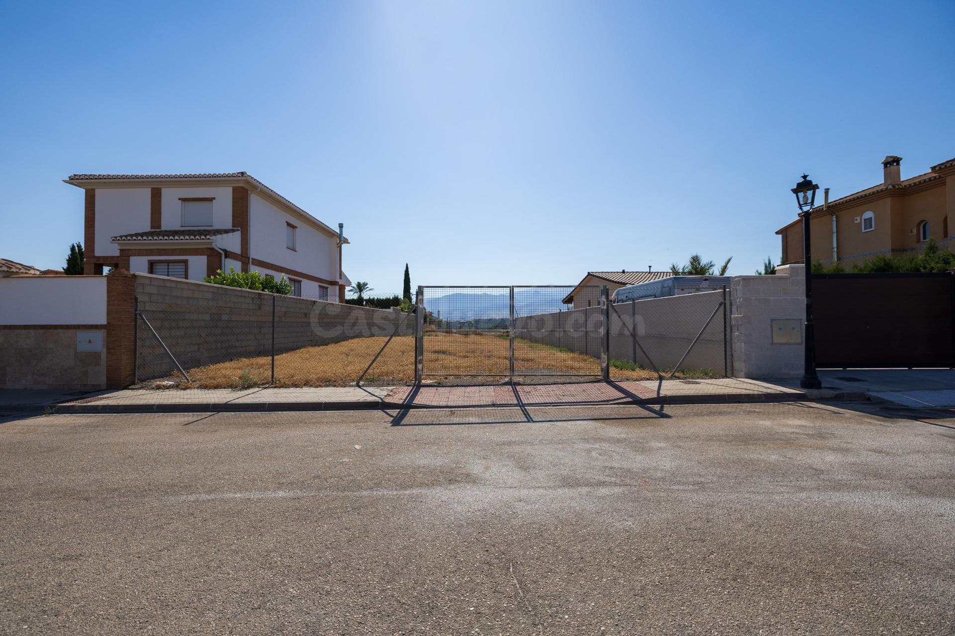 Terreno Urbanizable en Urb. Sueños de Cadima - Alhendin por solo €109,900