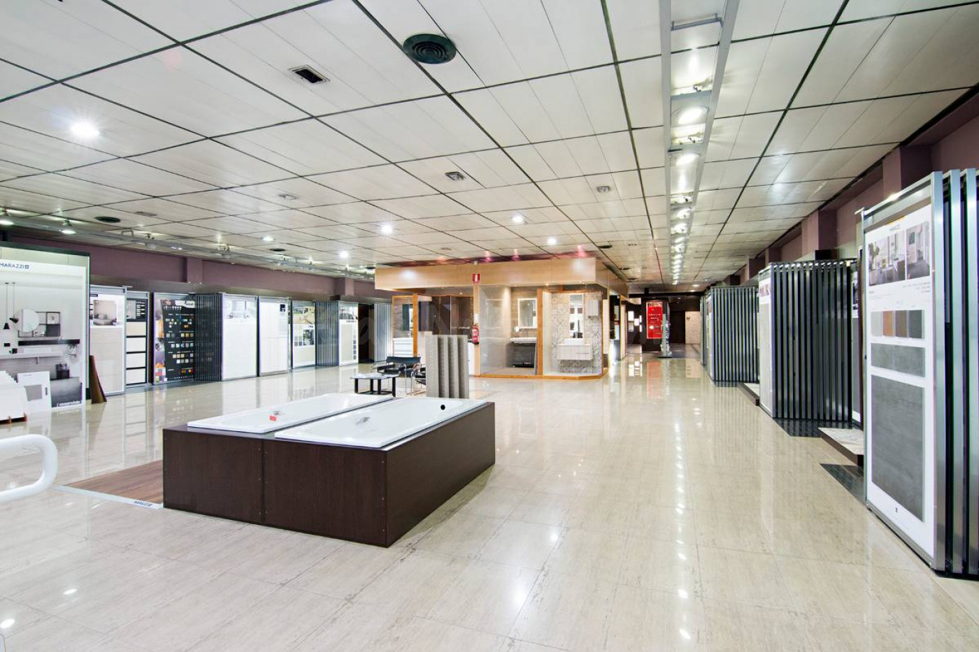 Nave industrial 4000m² en venta - Pulianas