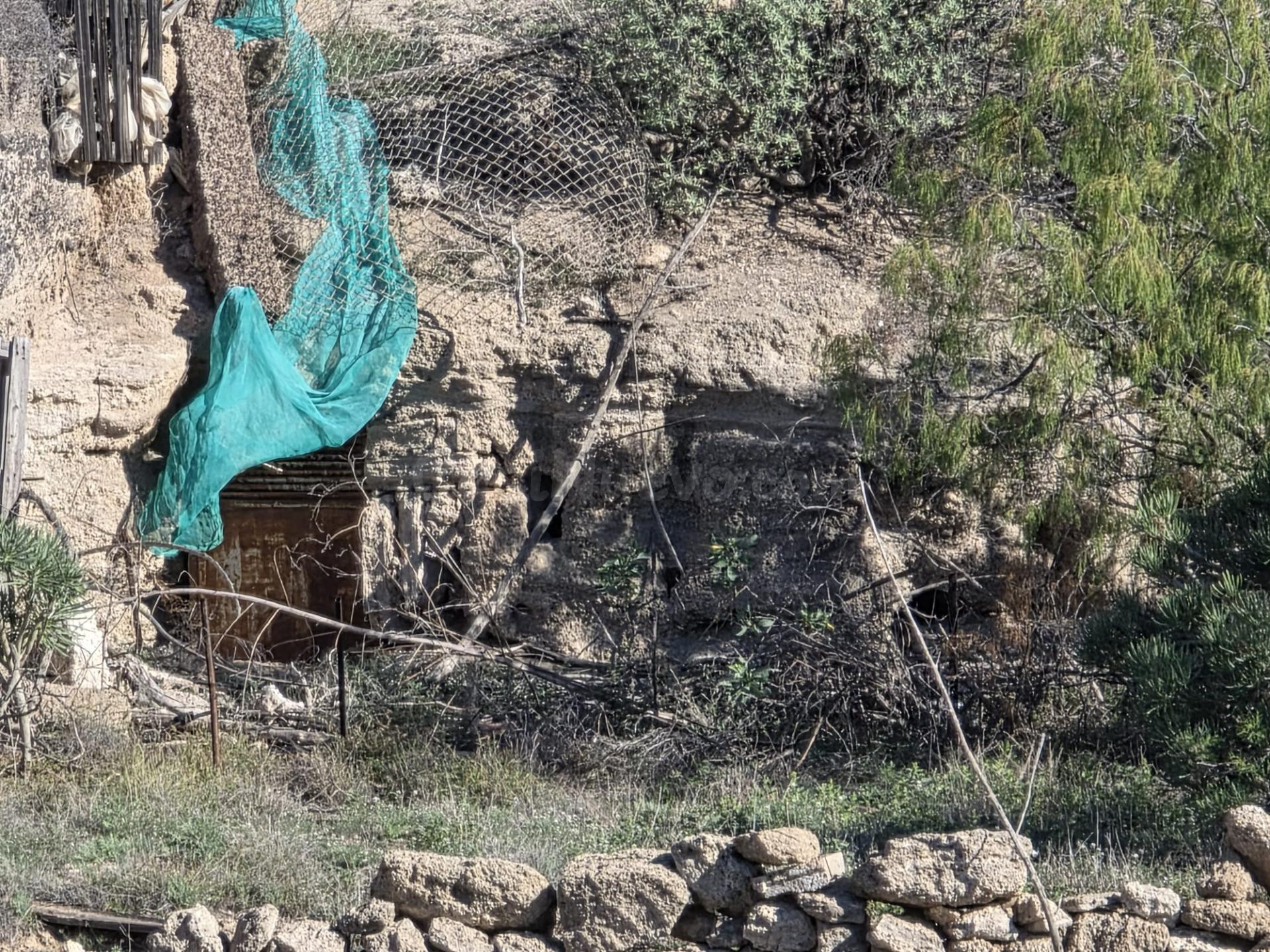 TERRENO RUSTICO CON CUEVA, HERMOSAS VISTA CERCA DE LA CARRET - foto 3
