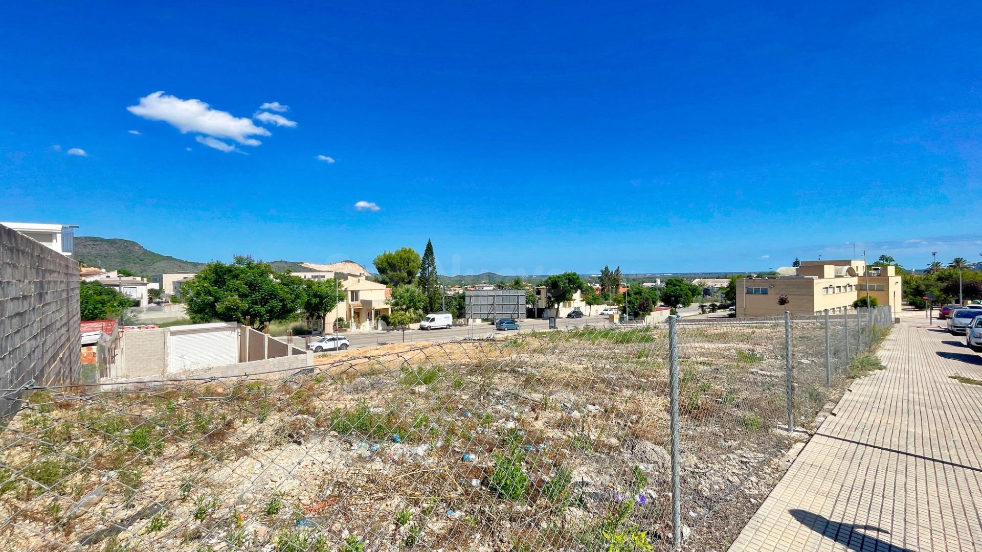 Parcela urbana en venta en Pego – Excelente ubicación en Calle Dénia - Paseo Reina Sofía