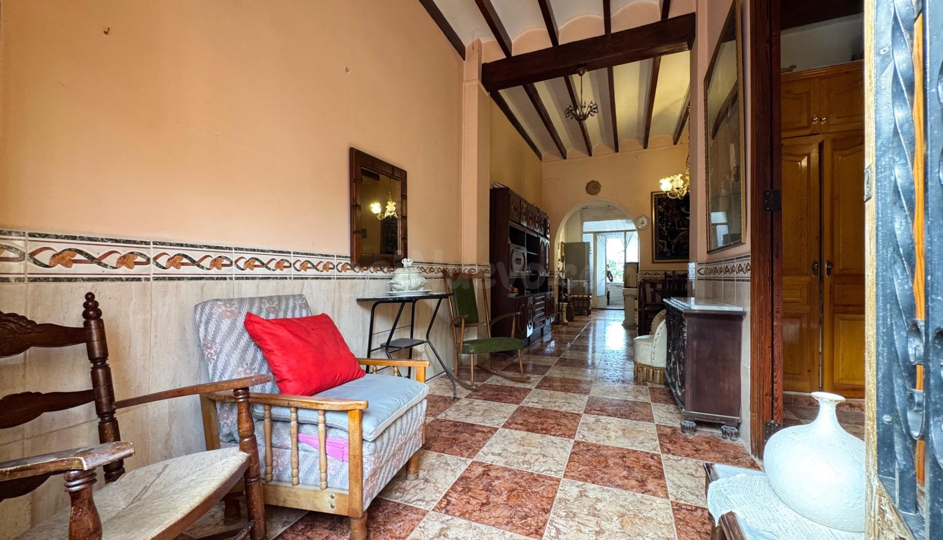 CASA DE PUEBLO CON ENCANTO Y VISTAS AL CASTILLO DE BENIRRAMA - foto 3
