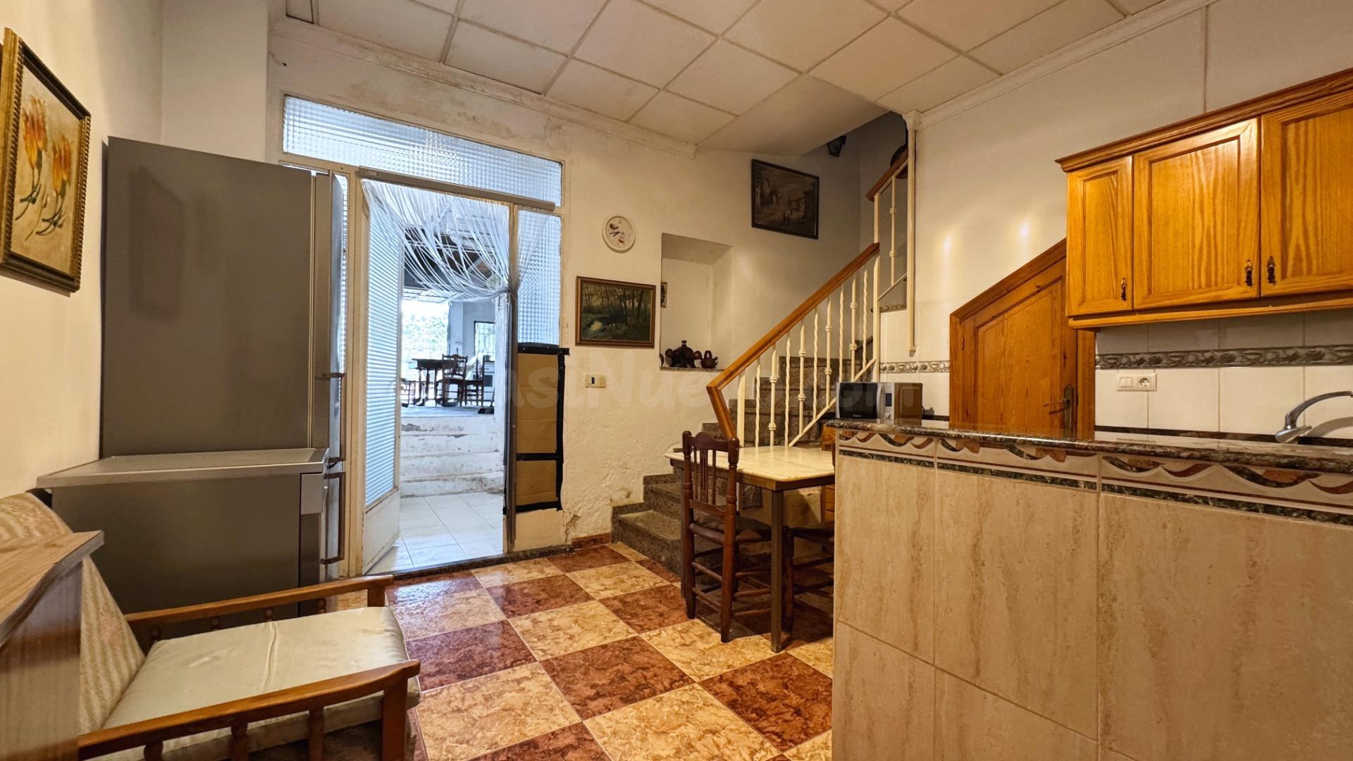 CASA DE PUEBLO CON ENCANTO Y VISTAS AL CASTILLO DE BENIRRAMA - foto 5