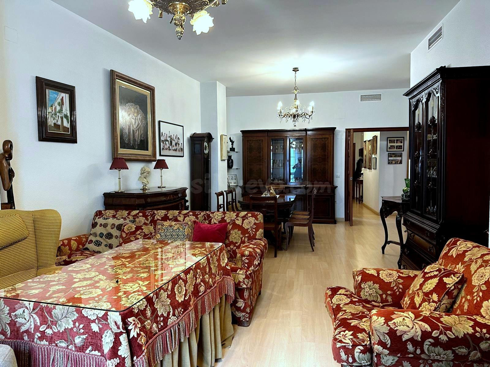 Piso 4 habitaciones 195m² en venta - Ronda de Triana-Patroci