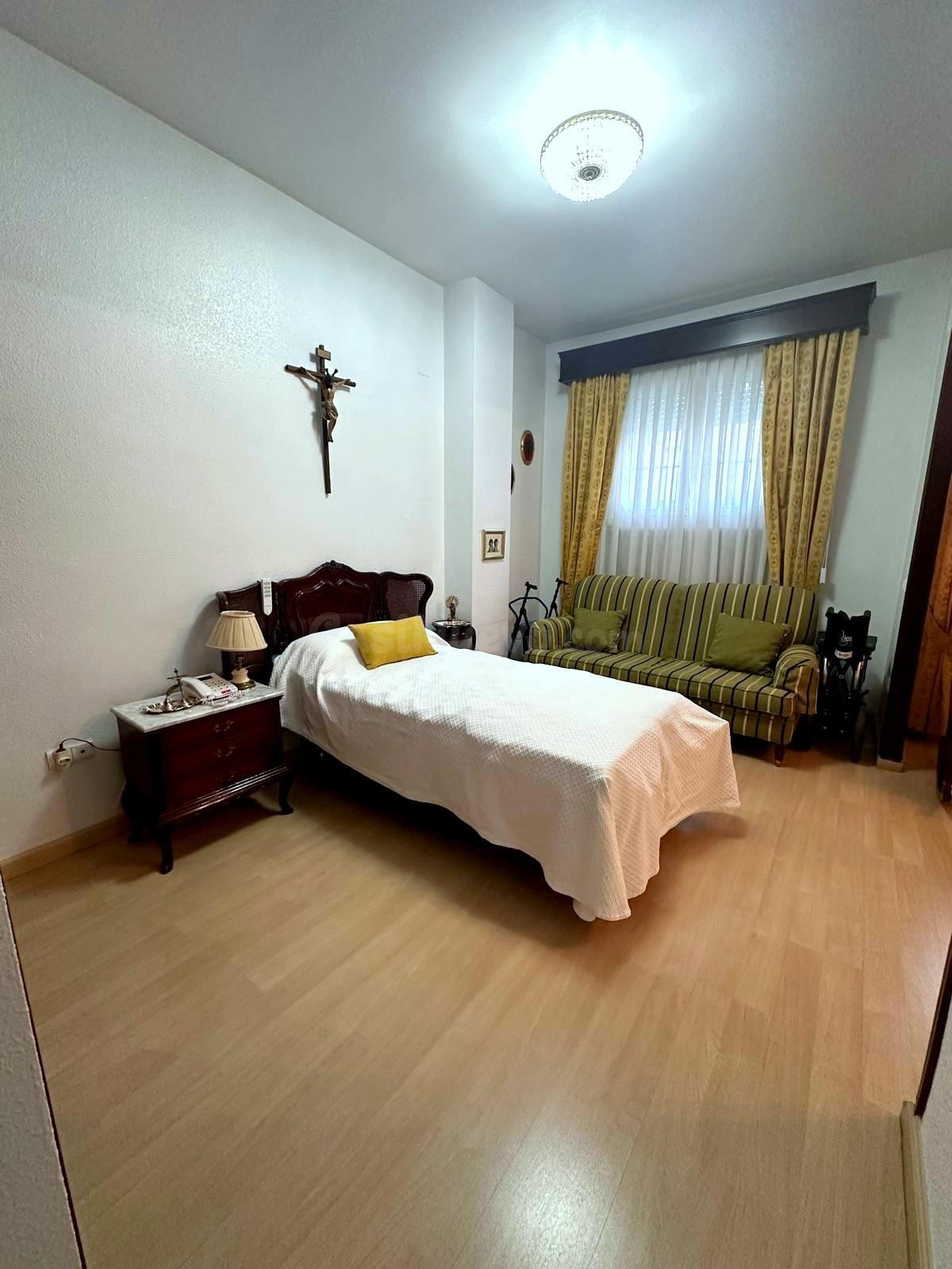 Piso 4 habitaciones 195m² en venta - Ronda de Triana-Patroci - foto 5