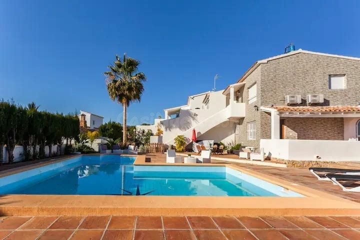 ¡Inversión con Alta Rentabilidad en el Corazón de la Costa Blanca!
