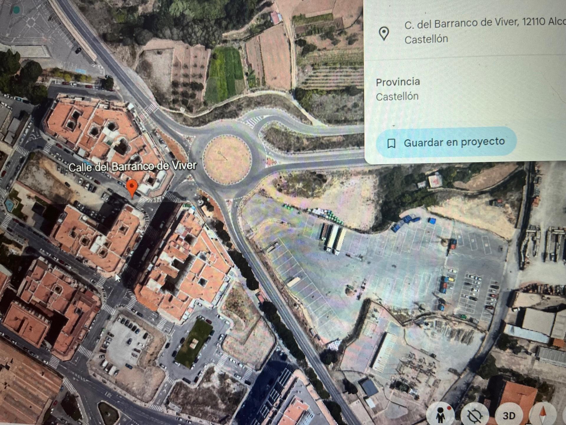 SOLAR URBANO EN L'ALCORA. ESQUINERO A DOS CALLES Y UNA PLAZA