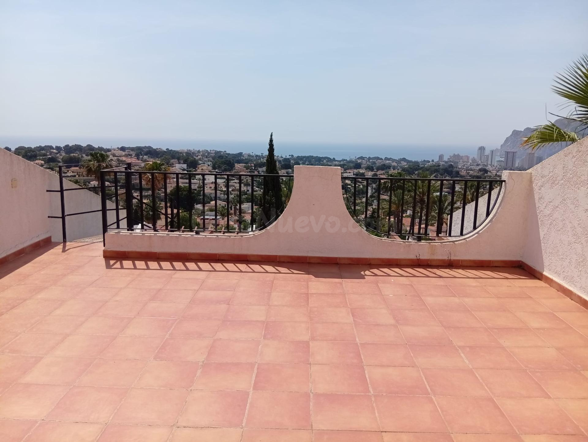 Bungalow planta baja con solárium y garaje | Ideal para fami - foto 4
