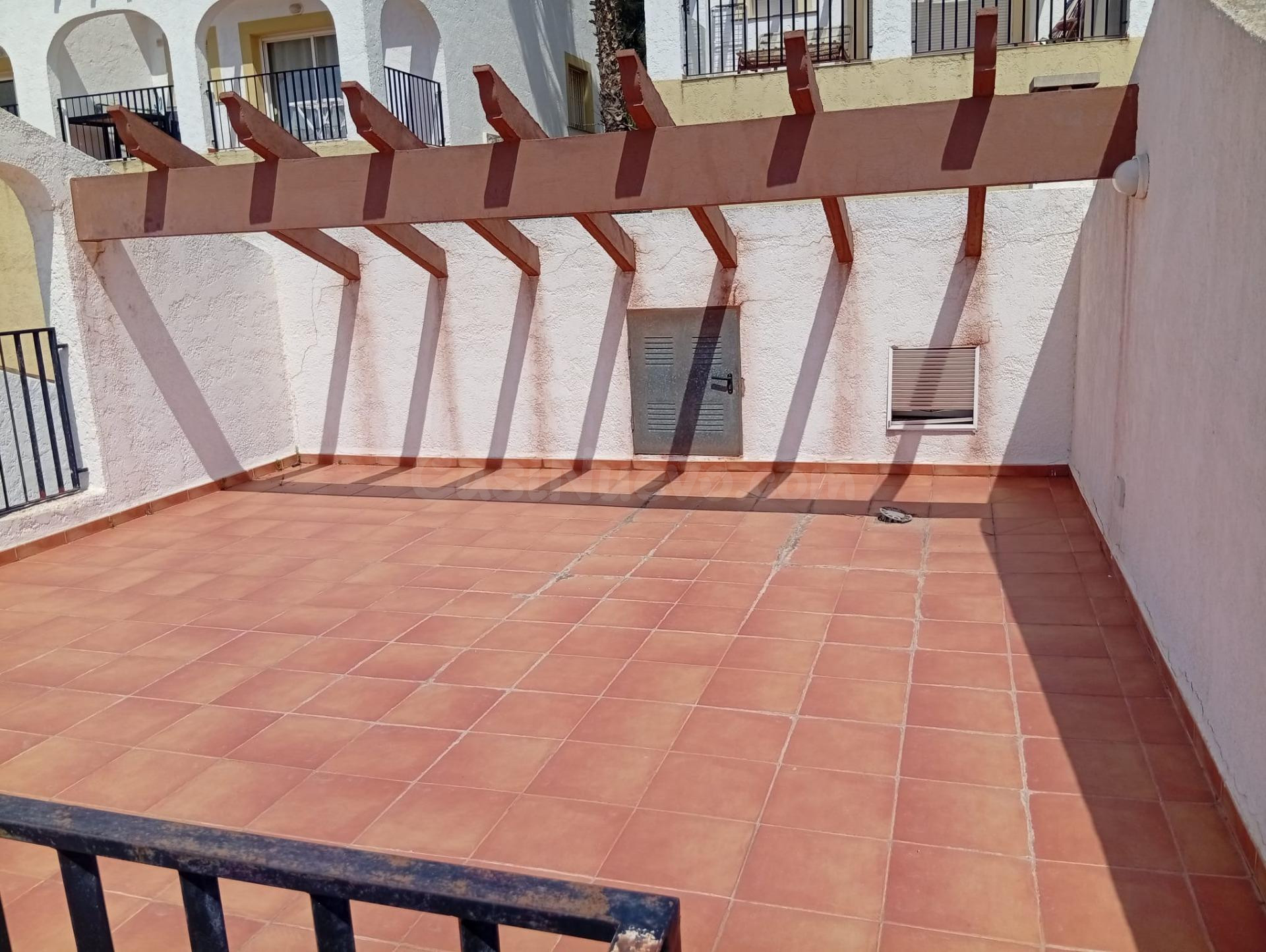 Bungalow planta baja con solárium y garaje | Ideal para fami - foto 5