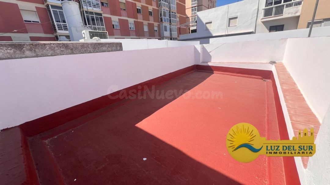 ATICO EN ZONA LA CALETA CON TERRAZA PRIVATIVA